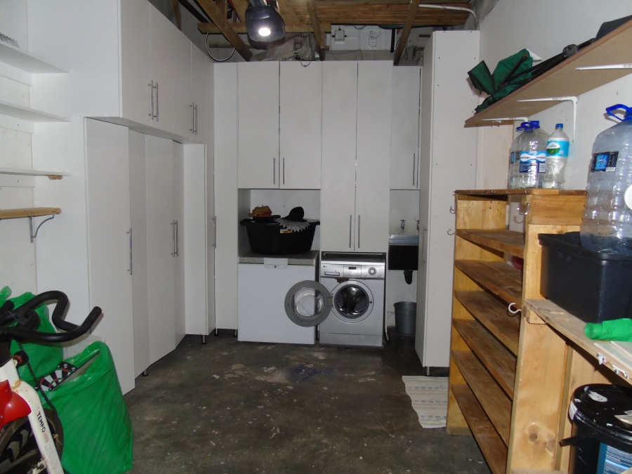 To Let 3 Bedroom Property for Rent in Beacon Bay Eastern Cape